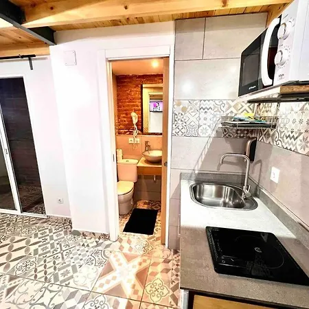 Апартаменты L5 Duplex Studio With Balcony! 2'from The Metro