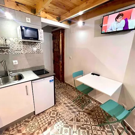L5 Duplex Studio With Balcony! 2'from The Metro *
